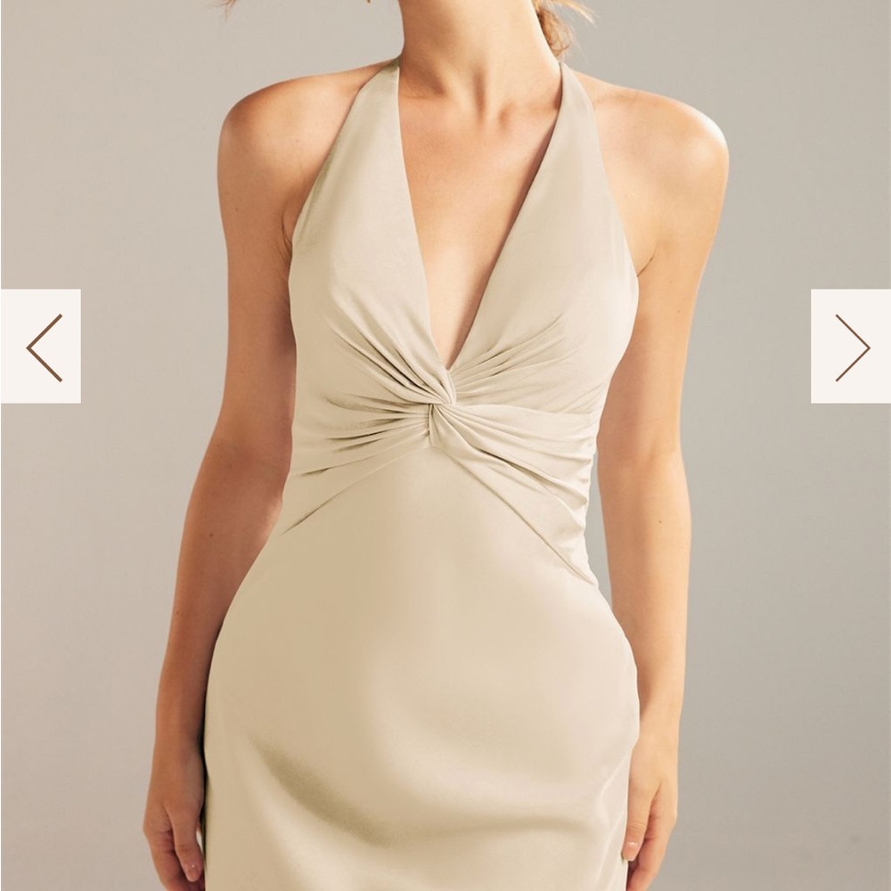 Elegant Cream Maxi Dress - Picture 3 of 4